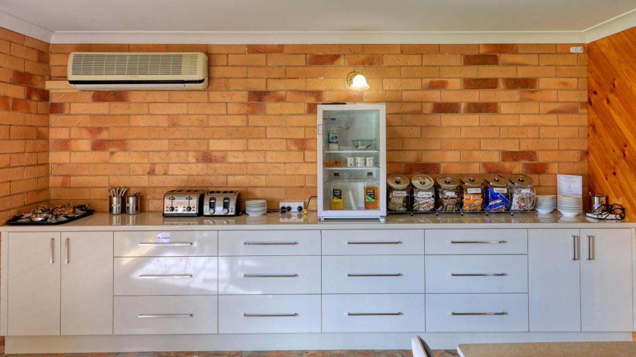 North Parkes Motel Εξωτερικό φωτογραφία